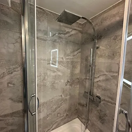 Limehouse Apartment