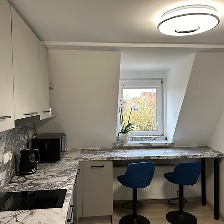 Limehouse Apartment *